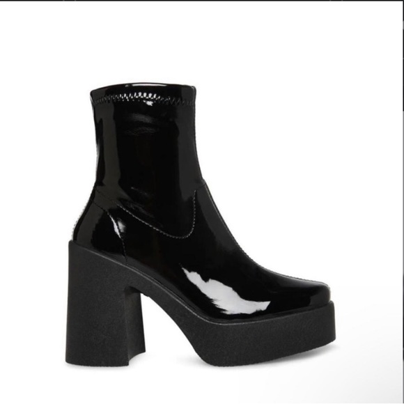 NEW Steve Madden boots